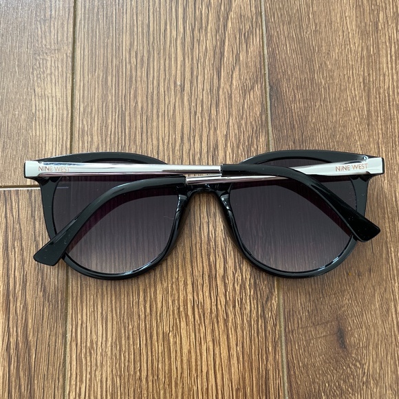 Nine West sunglasses - Picture 2 of 4